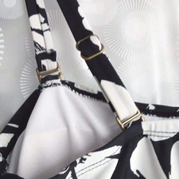 MACY'S ISLAND ESCAPE BLACK WHITE FLORAL WAIST MINIMIZER TANKINI TOP SIZE 8 NWT - Picture 5 of 7